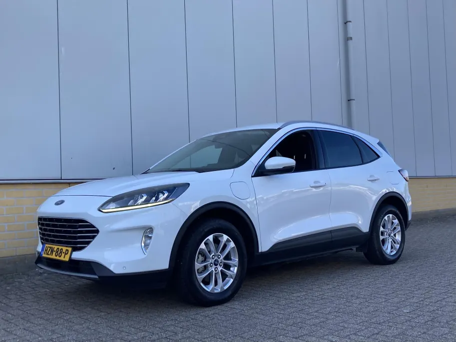 Ford Kuga 2.5 PHEV 225 pk Titanium Navigatie-Draadloos opladen-achteruitrijcamera-parkeersensoren