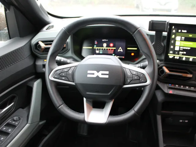 Dacia Duster Eco-G 120 extreme | Winter Pack | Around Viewmonitor | Apple CarPlay & Android Auto | DEMO VRAAG NAAR DE BESCHIKBAARHEID