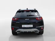 Kia Stonic 1.0 T-GDi MHEV GT-PlusLine Meest luxe uitvoering | 1e Eigenaar | Panorama dak | Dealer onderhouden | Cruise Control Adaptief | Carplay | Metallic lak | Fabrieksgarantie t/m 10-5-2030 + 3x 1 jaar* | NAP
