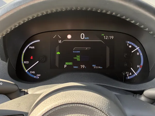 Toyota Yaris Cross 1.5 Hybrid Explore | Trekhaak | PDC v/a | Stoelverwarm. |