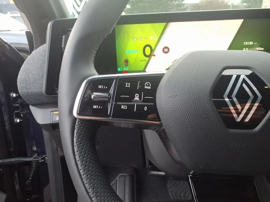 Renault Megane E-Tech comfort range Evolution 60 kWh | Apple Carplay | Verwarmbare stoelen | Keyless Entry | Warmtepomp