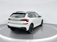 Škoda Kamiq Monte Carlo 1.0 TSI 85kW/115PK SUV 6 versn. handgeschakeld | Metallic Lak | Winter pakket | 17'' Lichtmetalen Velgen | DEMO Deal!