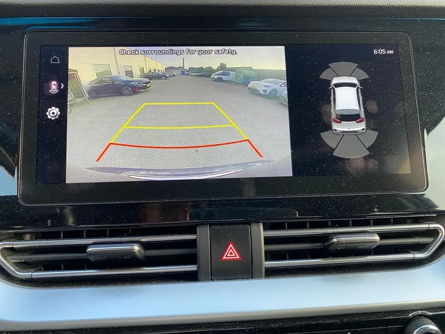 Kia Niro 1.6 GDi PHEV DynamicLine Climate control | Trekhaak | Navigatie | Camera | LM velgen | Stoel,- en stuurverwarming | Elek. best. stoel |