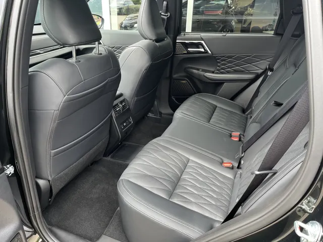Mitsubishi Outlander 2.4 PHEV Black Edition