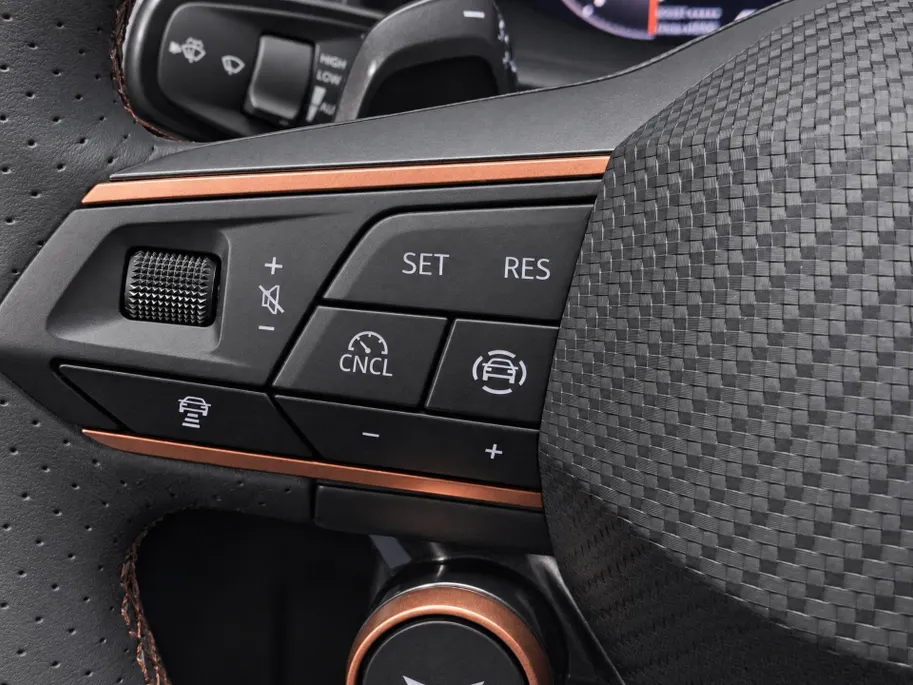 CUPRA Terramar 1.5TSIe-Hybrid 200kW/272PK VZ · Panoramadak · Trekhaak · 360°Camera · Sennheiser sound · Garantie t/m 28-04-2030 of 100000km.