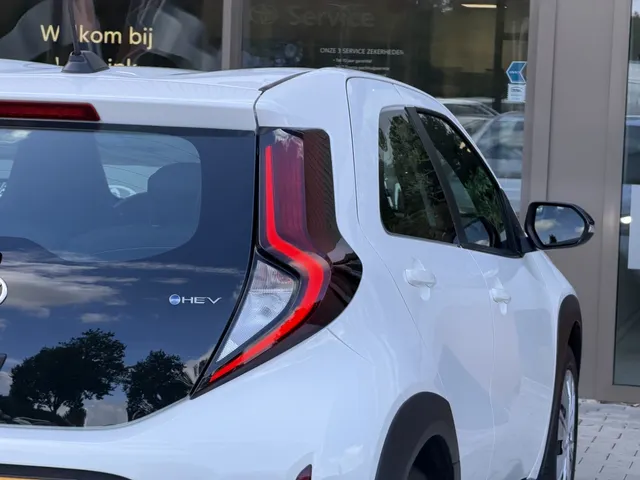 Toyota Aygo X Hybrid 115 play | Apple Car-Play | Adap cruise