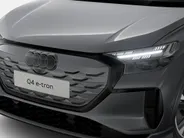 Audi Q4 Q4 S edition performance 286 PK · Tech plus ·  Trekhaak elek. wegklapbaar · Lendensteunen