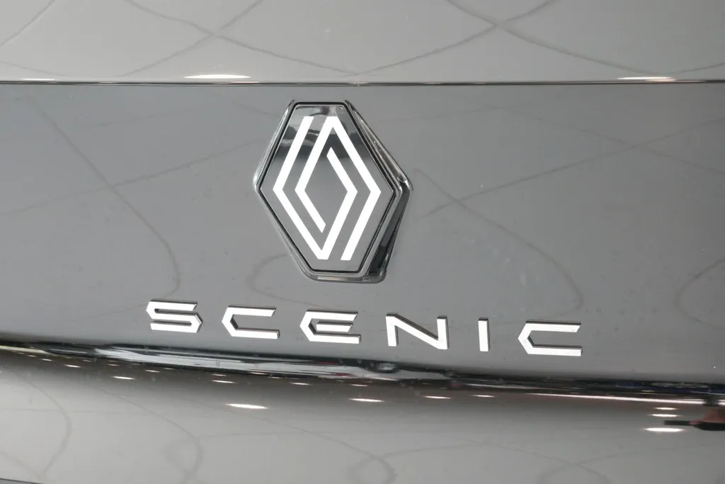 Renault Scénic E-Tech EV87 long range iconic Uit voorraad leverbaar OP = OP | €3.000 KORTING | 5 jaar garantie!