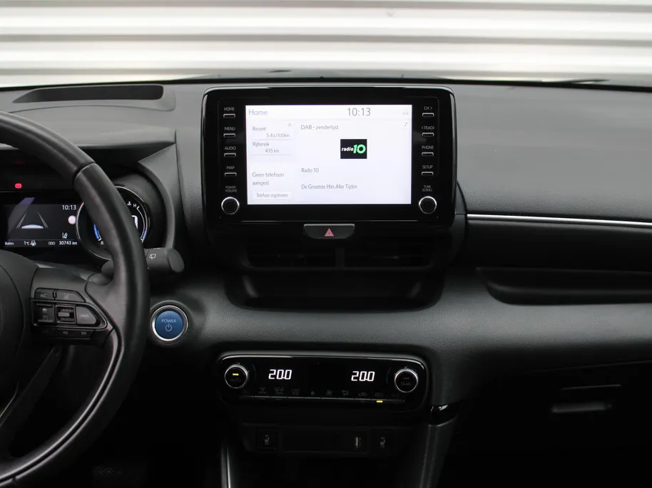 Mazda 2 Hybrid 1.5 Select | 16' LM | Stoel- & stuurverwarming | HUD | Camera | Dodehoek sensor |