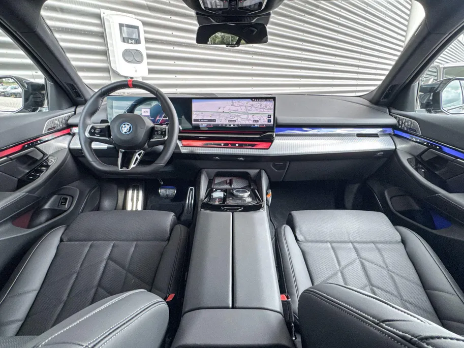 BMW i5 M60 xDrive 84 kWh