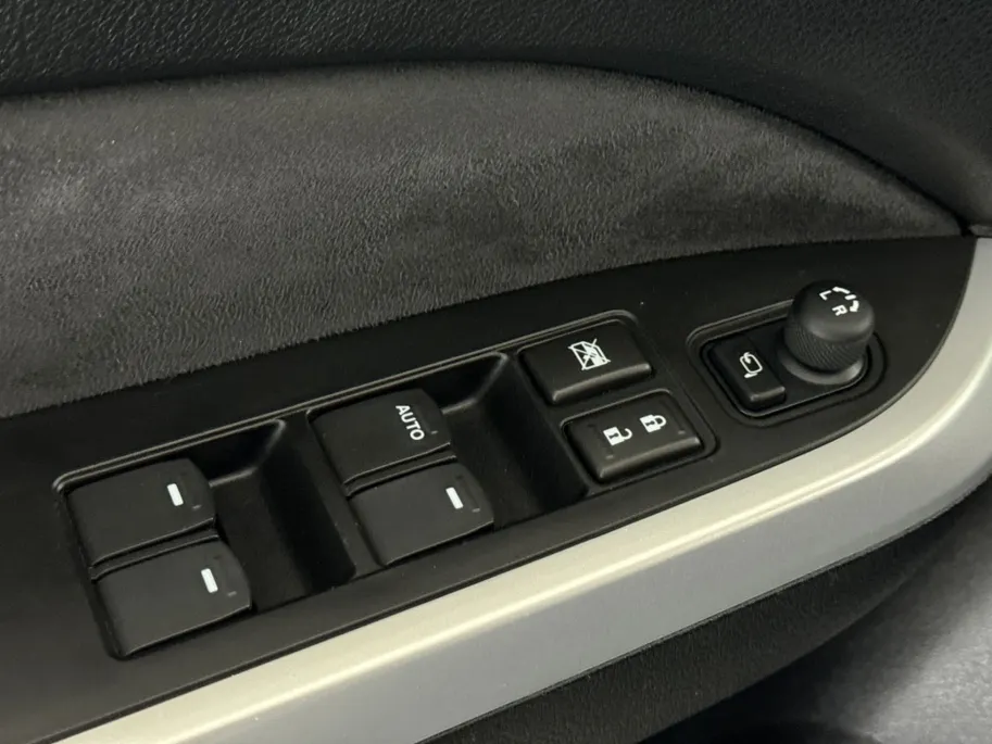 Suzuki Vitara 1.6 High Executive | Panoramadak | Adaptieve Cruise Control | Trekhaak