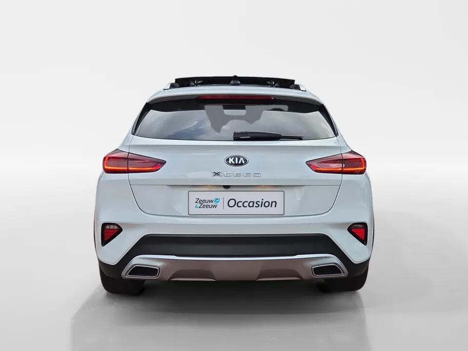 Kia XCeed 1.6i PHEV ExecutiveLine 1e Eigenaar | Dealer Onderhouden | Meest luxe uitvoering | Fabrieksgarantie | Stoelverwarming en Ventilatie | Carplay & Android | Camera | Dodehoek Detectie | Leder | Cruise Control Adaptief | Panorama Dak |