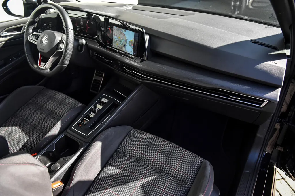 Volkswagen Golf 2.0 TSI GTI