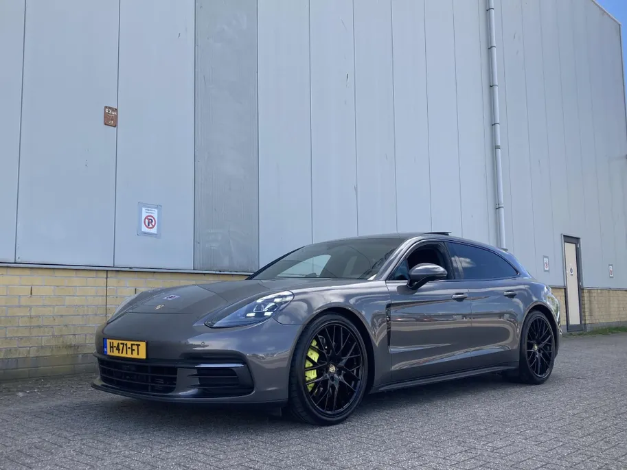 Porsche Panamera Sport Turismo 4 - 3.0 331 pk Sport Chrono - Panoramadak - Stoelverwarming  - Luchtvering - 21 inch lichtmetalen velgen
