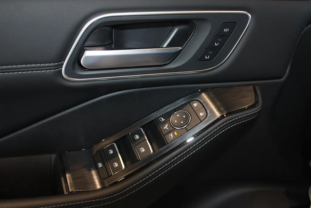 Nissan X-Trail 1.5 e-Power Tekna Plus *Nappa lederen bekleding*beidevoorstelen stoelgeheugen*Navigatie*Applecarplay&Androidauto*Head-up display*Climate controle*360grd amera*pdc voor en achter*