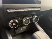 Renault Clio 1.6 E-Tech Full Hybrid 145 techno | Automaat | Apple Carplay & Android Auto | Cruise & Climate Control | LMV | Camera | Parkeersensoren | 12 Maanden BOVAG Garantie