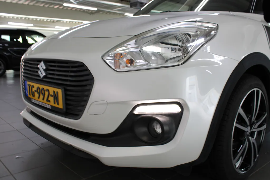 Suzuki Swift 1.2 Sportline / Navigatie / Camera / Stoelverwarming /