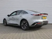 Mazda 6 6e Takumi Long Range 80 kWh | Stuur-/stoelverwarming + ventilatie | 360 camera | Pano dak | Zwart leer | 19' LM | HUD | LED | Elek. stoelverst. |