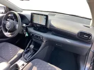 Toyota Yaris 1.5 Hybrid 115 automaat Comfort NIEUW | Digitaal cockpit | Full LED koplampen | 16' lm velgen | cruise control | etc.