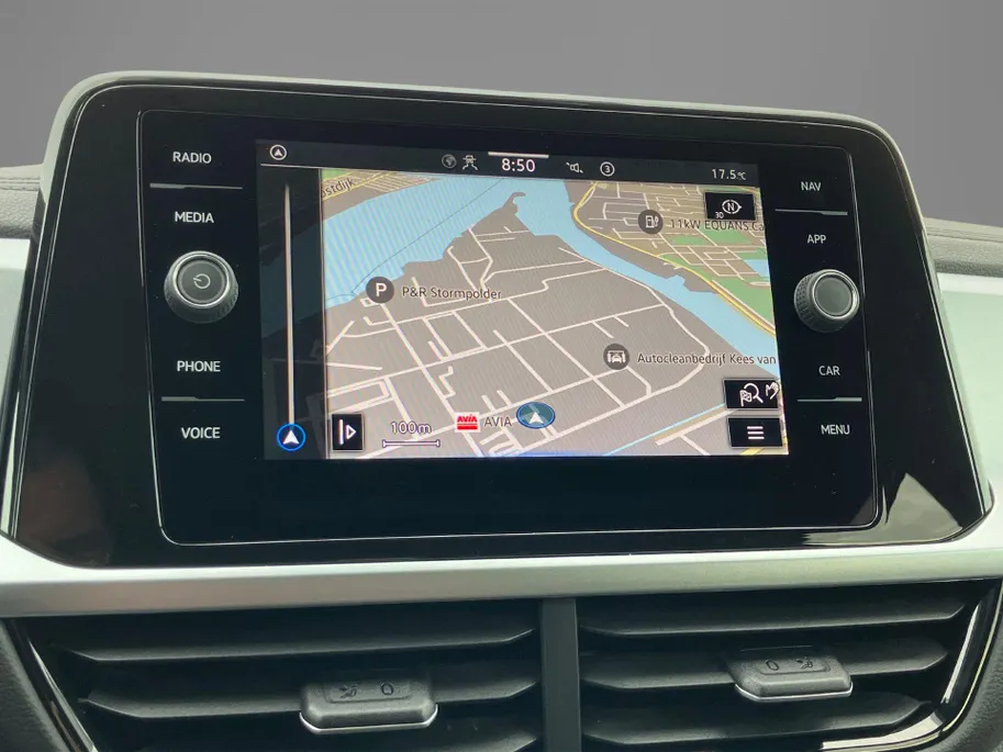 Volkswagen T-Roc 1.0 TSI 81KW/110PK Life Navigatie · Apple/Android Car Play · Camera + Parkeersensoren ·