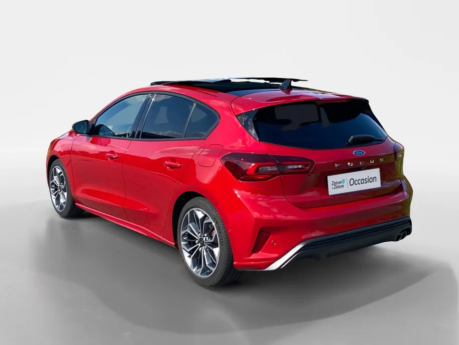 Ford Focus 1.0 EcoBoost Hybrid ST Line Vignale automaat 155PK | NL-Auto | Dealer onderhouden | Driver assistancepack | Winterpack | Panoramadak | 18' Lichtmetaal | Adaptive cruisecontrol | Dodehoekdetectie | Leer bekleed |