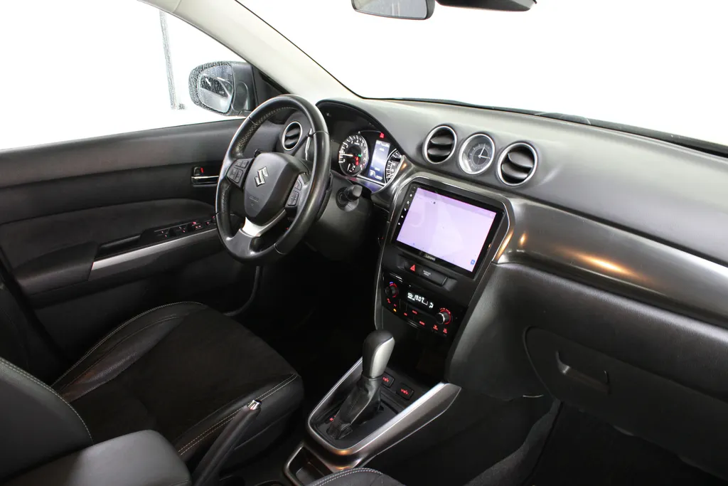 Suzuki Vitara 1.4 Boosterjet Style Smart Hybrid Automaat / Afn. Trekhaak /