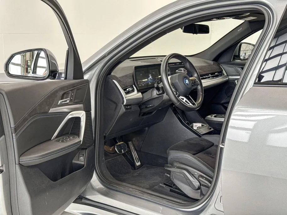 BMW iX2 eDrive20 67 kWh M Sport Edition