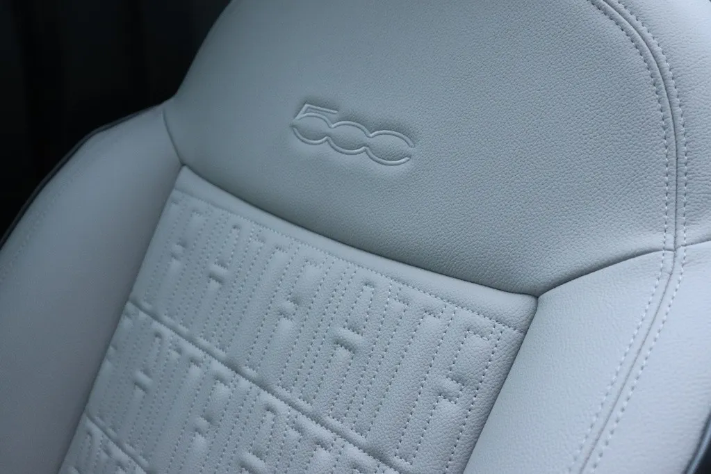 Fiat 500C La Prima by Bocelli 42 kWh | JBL | Winter | Camera | 17′