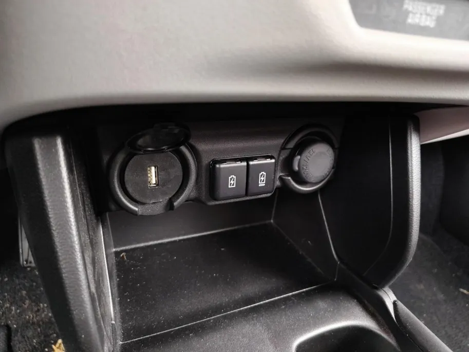 Suzuki Swift 1.2 Select Smart Hybrid | Stoelverwarming | Navigatie | Camera | Incl. 12 maanden garantie, APK, Onderhoudsbeurt etc. Premiumpakket gratis! |