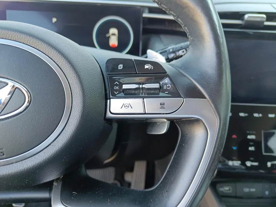 Hyundai Tucson 1.6 T-GDI HEV Comfort Smart | Trekhaak | Elektrische achterklep | Navigatie | Parkeersensoren voor en achter |
