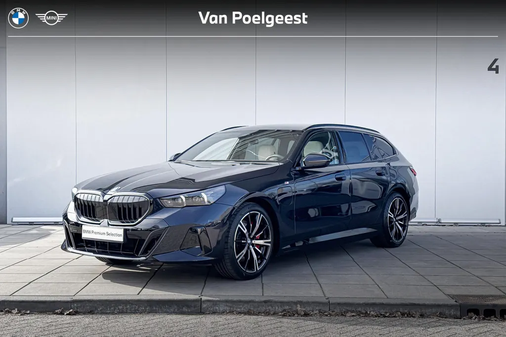 BMW 5 Serie Touring 550e xDrive