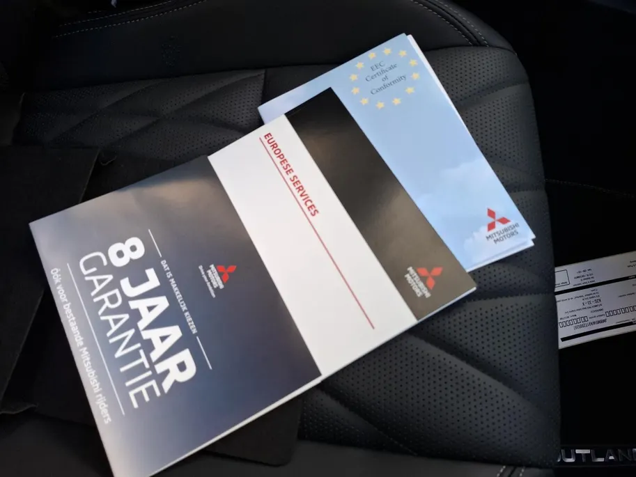 Mitsubishi Outlander 2.4 PHEV Black Edition | RIJDEND, VRAAG NAAR ACTUELE KM STAND | FULL OPTION | 360 CAMERA | STUUR, VOORRUIT, STOEL VERWARMING & VERKOELING |
