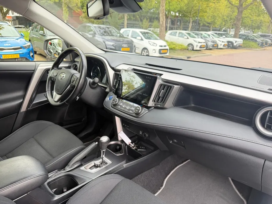 Toyota RAV4 2.5 Hybrid AWD Style Dealer onderhouden | 1650KG Trekkracht | Applecarplay / Android auto | Climate control | Cruise control |