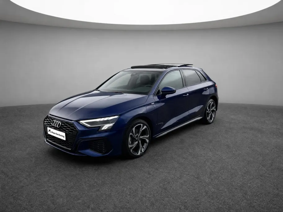 Audi A3 Sportback 40 TFSIe 150kW/204PK S Line · Panoramadak · Leder · Camera · Apple/Android Car Play · Drive select