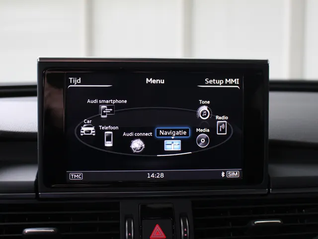 Audi A6 Avant 1.8 TFSI S-Line Sport Panoramadak | Stoelverwarming | DAB | Navigatie | Inklapbare buitenspiegels