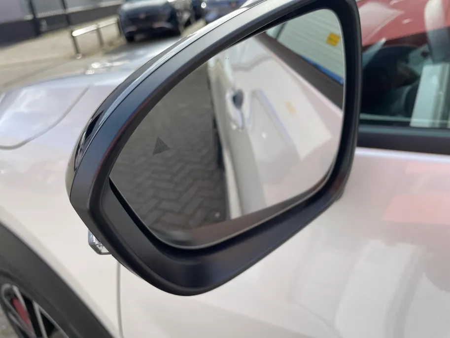 Nissan Juke 1.6 Hybrid N-Design | 360grd Camera | Apple carplay & Android auto | Stoel- en stuurverwarming| Two tone lak | 19inch LM wielen | I-key | Automaat| Pro-pilot| Navigatie | Climate controle |