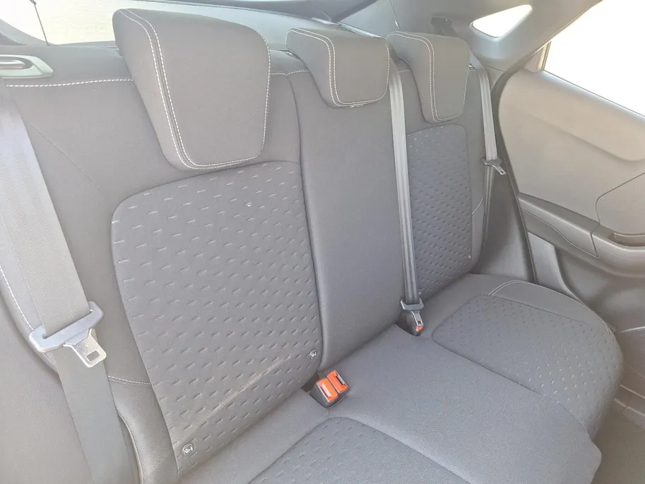 Ford Puma Gen-E 46,8 kWh Select | 3.400,- Ready Set Ford Bonus | Winterpack | Comfortpack | El. achterklep | Camera | Apple Carplay&Android Auto |  Climate control | Nieuw te bestellen |