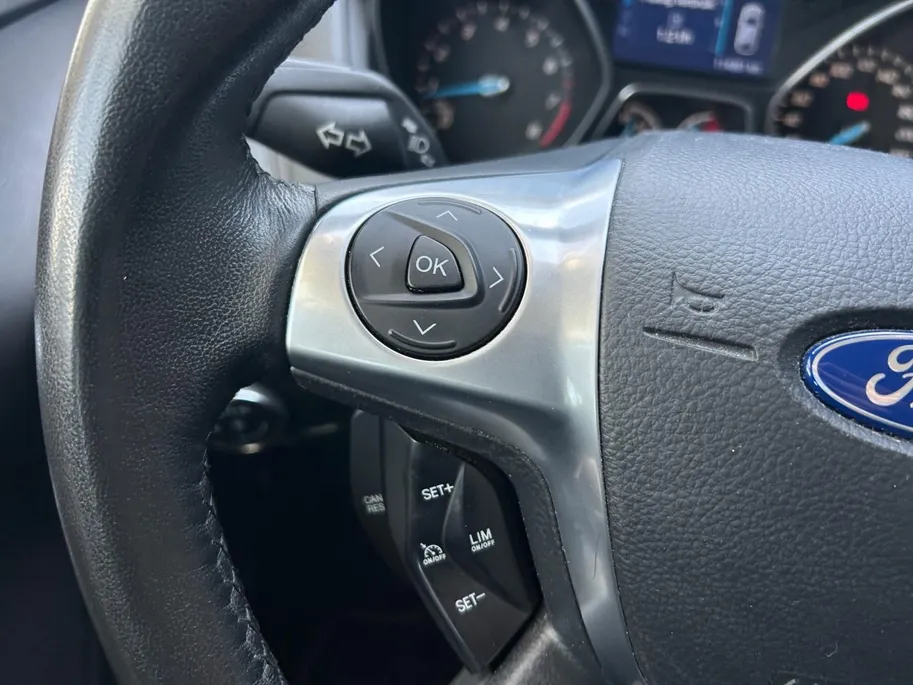 Ford Focus Wagon 1.0 EcoBoost Edition | Cruise Control | Lederen Bekleding | Telefoon Voorbereiding | Parkeersensoren |