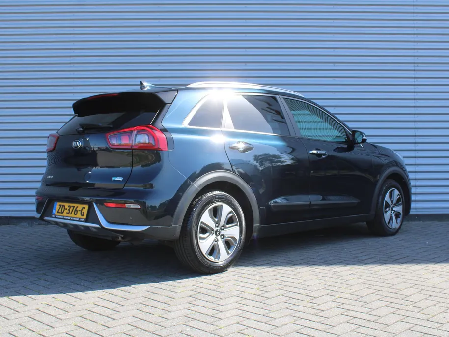Kia Niro 1.6 GDi Hybrid DynamicPlusLine | Stuur-/stoelverwarming | Camera | Leer | Navi | Clima | Cruise adapt. | Keyless | 16' LM |