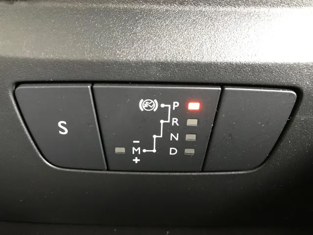 Citroën C3 1.2 Max 110pk EAT6 Automaat