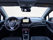 Suzuki S-Cross 1.4 Boosterjet Style Smart Hybrid | €2000.- korting | Direct leverbaar | Kantel / schuifdak | Navigatie | Hoge instap