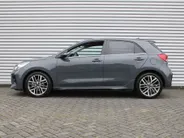 Kia Rio 1.0 T-GDi MHEV GT-Line | Stuur-/stoelverwarming | 17' LM | Camera | Clima | Navi | Cruise | Keyless |