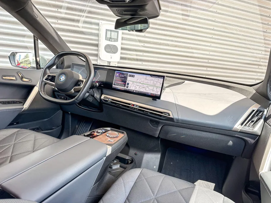 BMW iX xDrive40 Business Edition Plus 77 kWh