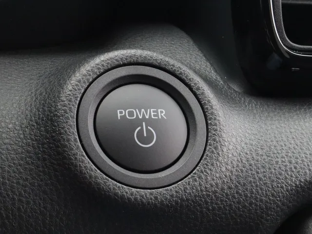 Toyota Yaris 1.5 Hybrid 115 Dynamic | V+A Parkeersensoren | Stoel & Stuur Ver