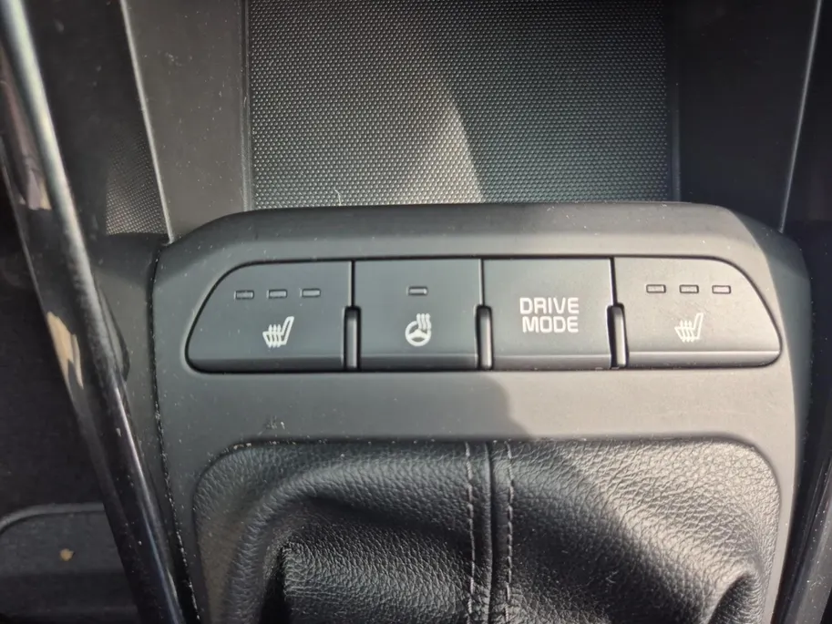 Kia Stonic 1.0 T-GDi MHEV DynamicPlusLine | Airco | Navi | Camera | LM Velgen | Privacy Glass |
