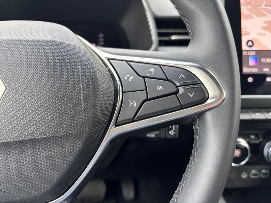 Renault Clio 1.6 E-Tech Full Hybrid 145 techno | Apple CarPlay/Android Auto | Climate Control | Cruise Control | Full LED | Camera | Parkeersensoren | Digital Cockpit | Licht & Regen Sensor |