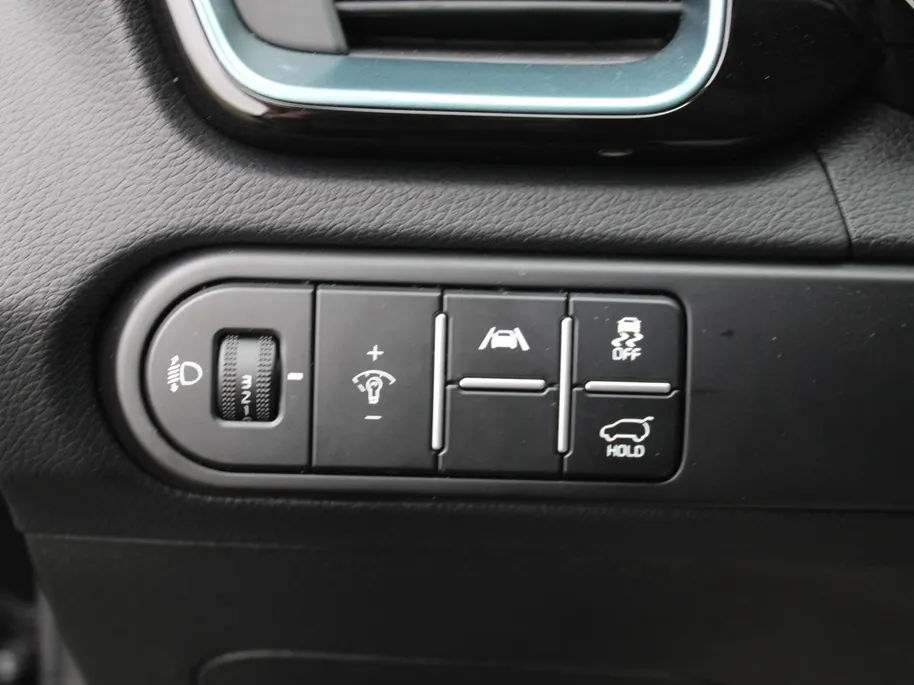 Kia Ceed Sportswagon 1.0 T-GDi MHEV Design Edition | Stuur-/stoelverwarming | Cruise adapt. | Camera | 16' LM | Dodehoekdetectie | JBL audio | LED |