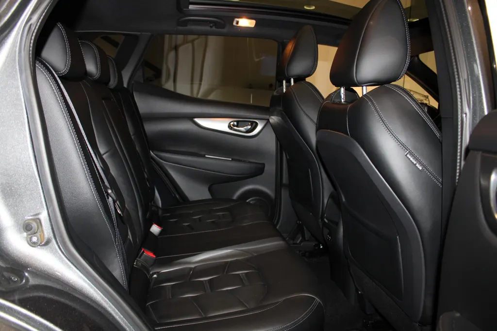 Nissan QASHQAI 1.3 DIG-T Tekna + | Bi-led verlichting | Afneembare trekhaak | Nappa lederen bekleding | Stoel geheugen | 360grd camera | Automaat | 1500kg trekgewicht | Pro-pilot |  Bose audio |