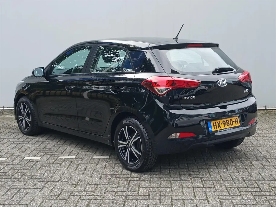 Hyundai i20 1.2i 84PK 5D i-Drive Cool