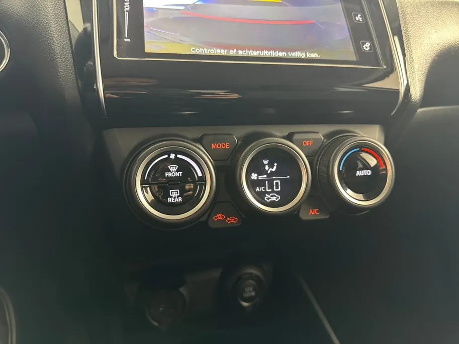 Suzuki Swift 1.2 Style Smart Hybrid CVT Automaat | Navigatie | Adaptieve Cruise Control | Climate Control